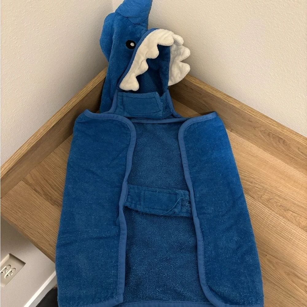 Animal-Themed Hooded Dog Towels & 2 Microfiber Drying Mitts